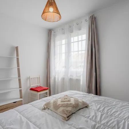 Beausejour, Maison Familiale